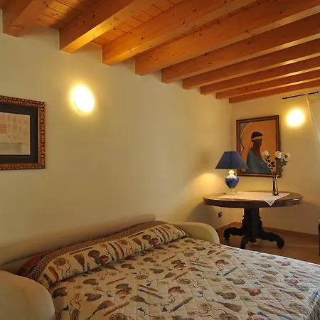 La Corte Dei Limoni Apartment *