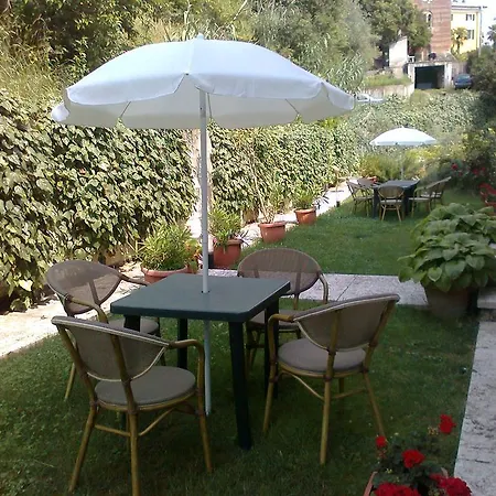 La Corte Dei Limoni 아파트 *